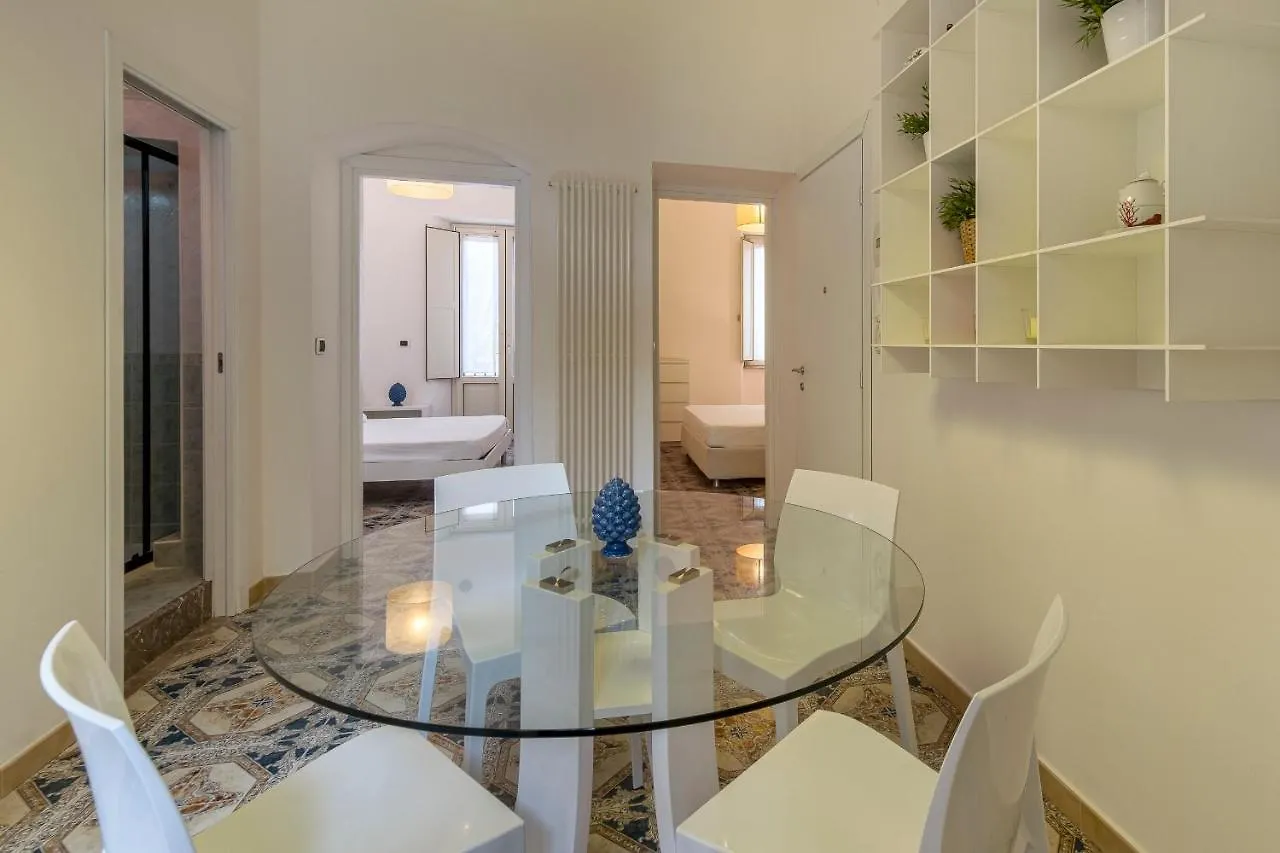 Elegant Apartment In Taormina Italia