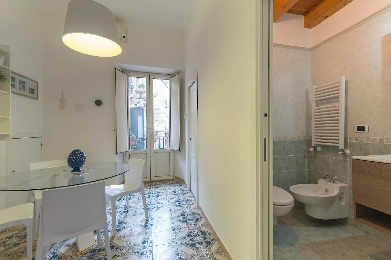 Elegant Apartment In Taormina
