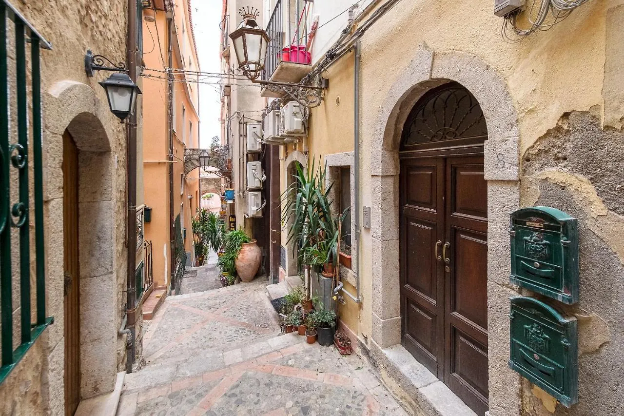 Elegant Apartment In Taormina Italia